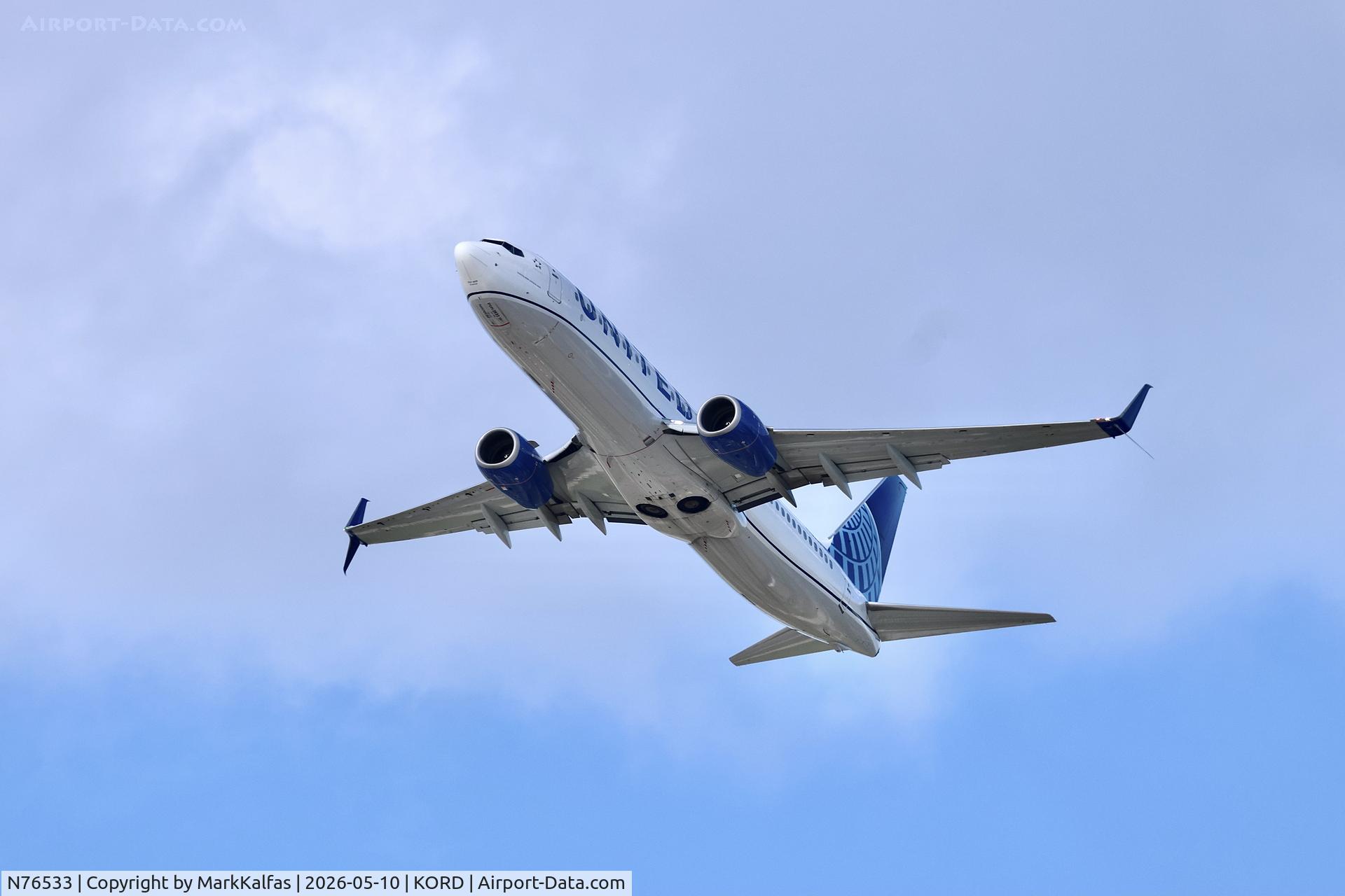 Aircraft N76533, 2016 Boeing 737-824, c/n 62748, B738 United Airlines Boeing 737-824 N76533 departing 28R KORD, at KORD, photo by MarkKalfas