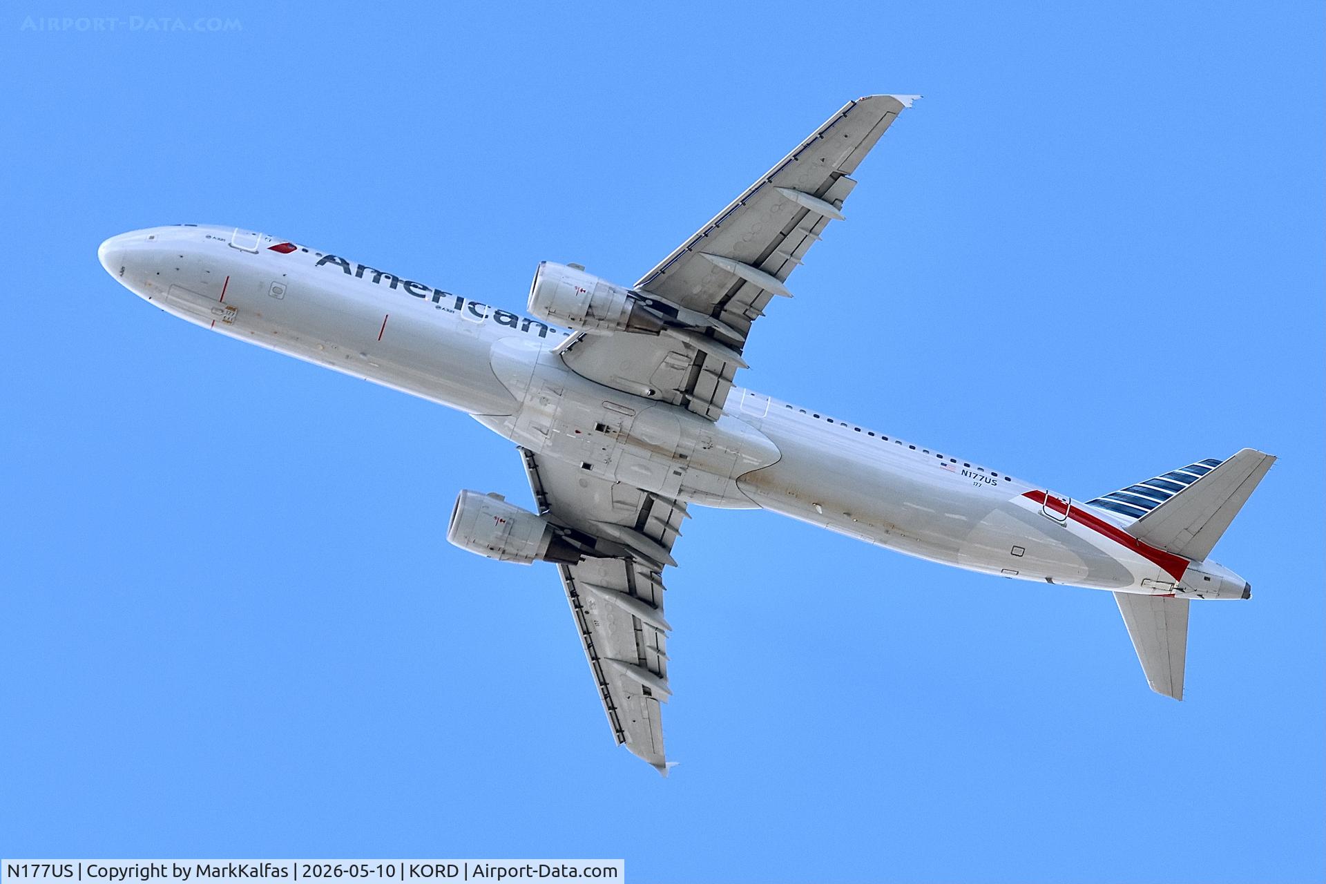 Aircraft N177US, 2001 Airbus A321-211, c/n 1517, A321 American Airbus A321-211, N177US departing 28R KORD, at KORD, photo by MarkKalfas