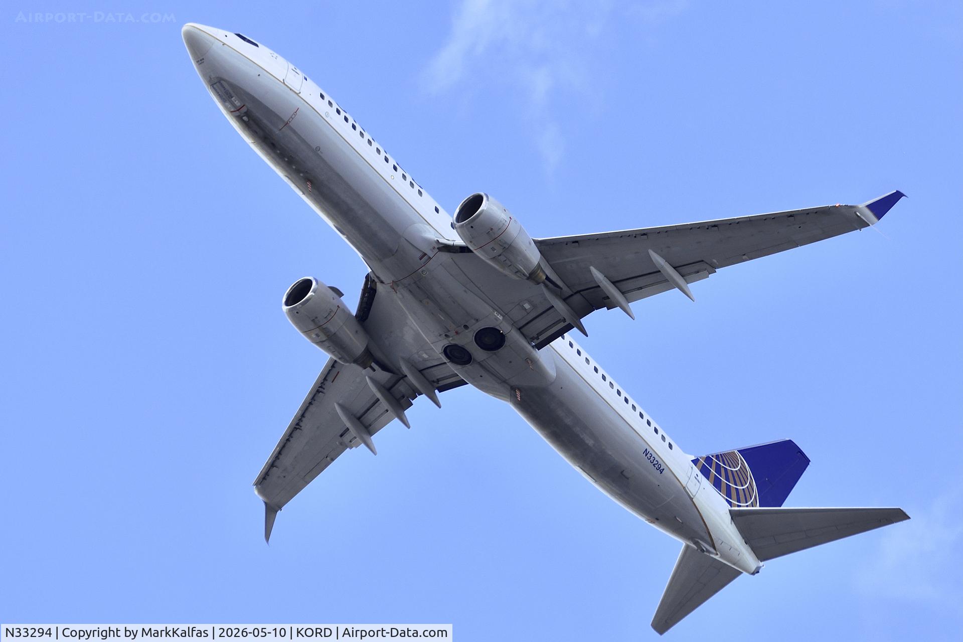 Aircraft N33294, 2005 Boeing 737-824, c/n 34000, B738 United Boeing 737-824 N33294 departing 28R KORD, at KORD, photo by MarkKalfas