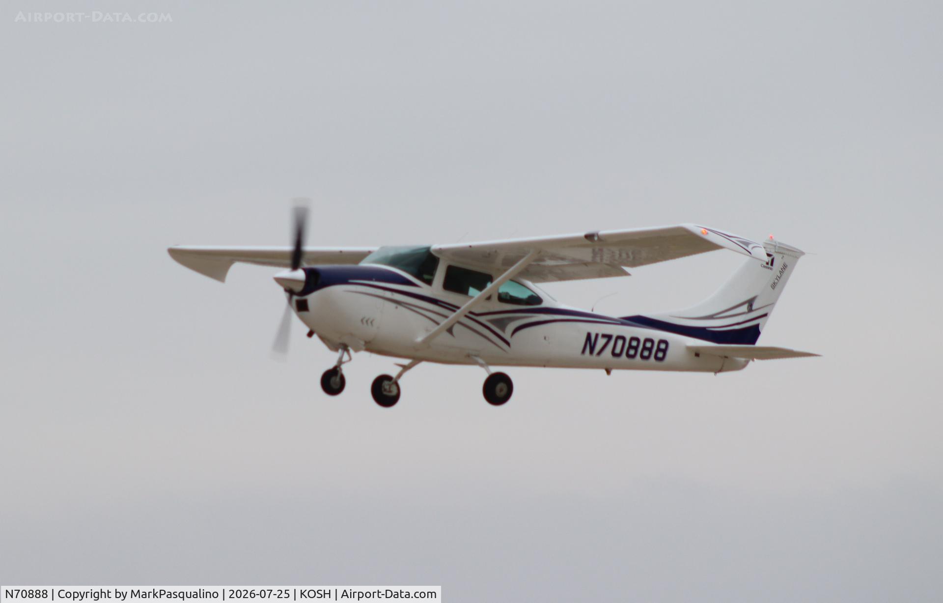 Aircraft N70888, 1968 Cessna 182M Skylane, c/n 18259408, Cessna 182M, at KOSH, photo by MarkPasqualino