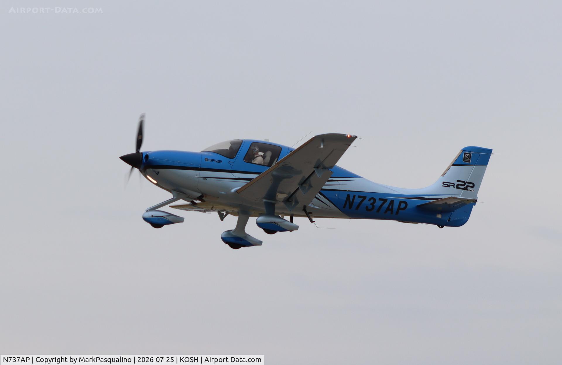 Aircraft N737AP, Cirrus SR22T, c/n 0139, Cirrus SR22T, at KOSH, photo by MarkPasqualino