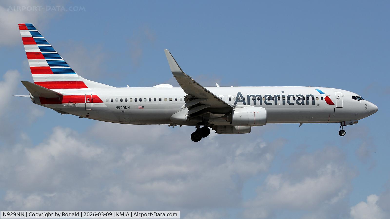 Aircraft N929NN, 2012 Boeing 737-823, c/n 33322, at mia, at KMIA, photo by Ronald