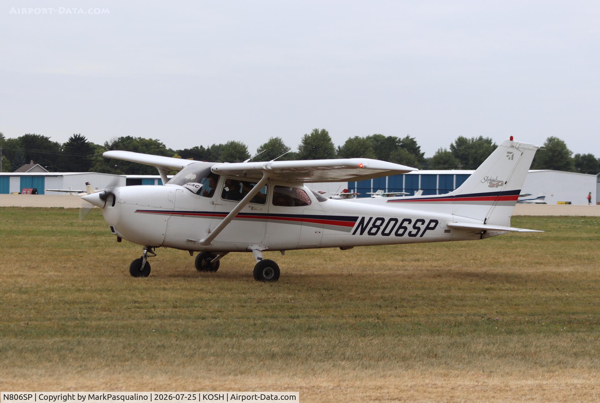 Aircraft N806SP, 1999 Cessna 172S, c/n 172S8110, Cessna 172S, at KOSH, photo by MarkPasqualino