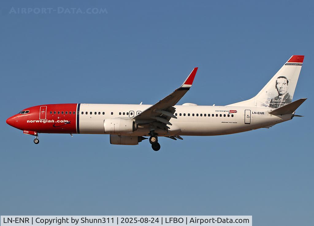 Aircraft LN-ENR, 2018 Boeing 737-8JP, c/n 42093 l/n 6746, Landing rwy 14L, at LFBO, photo by Shunn311