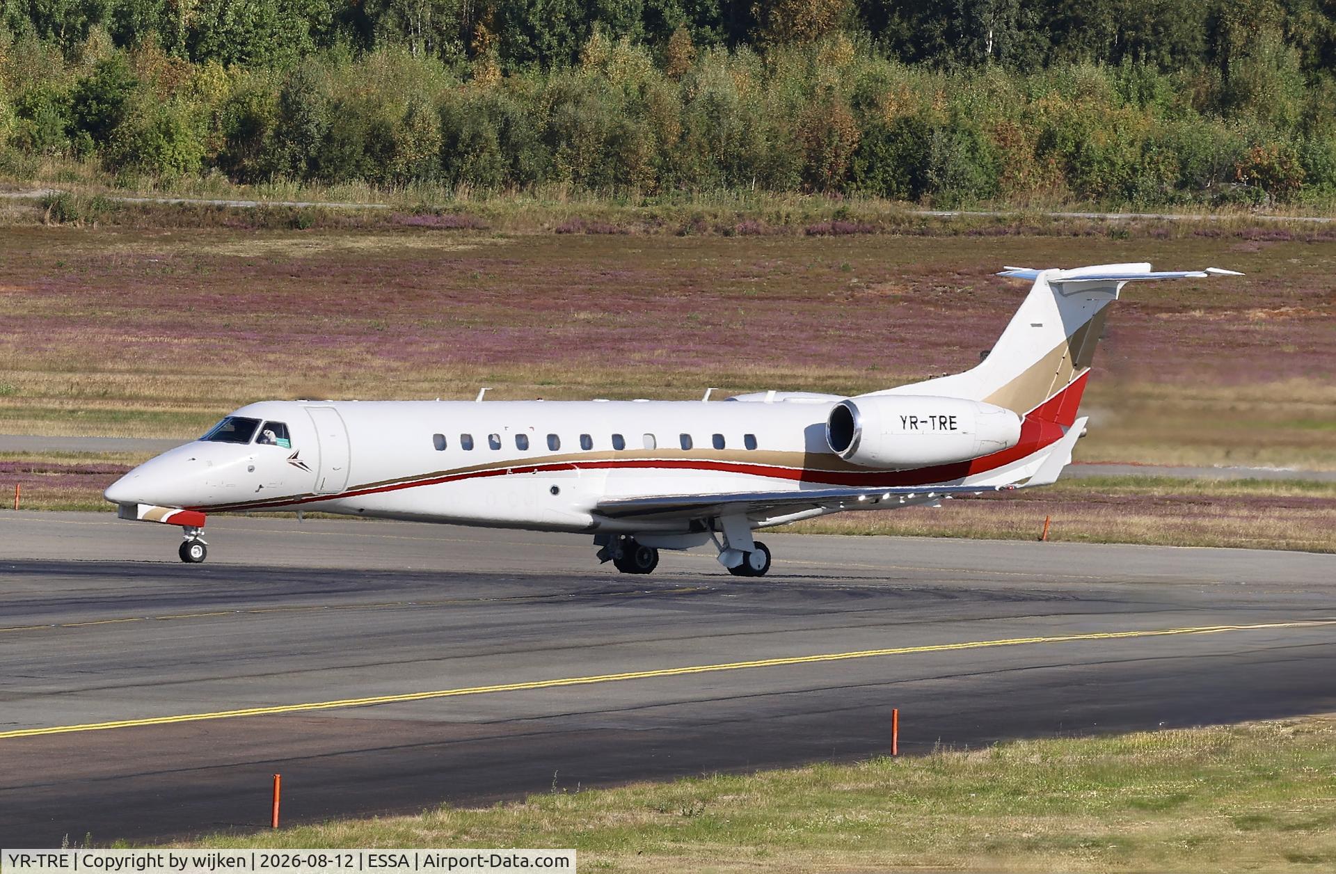 Aircraft YR-TRE, 2013 Embraer EMB-135BJ Legacy 650, c/n 14501173, Twy Z, at ESSA, photo by wijken