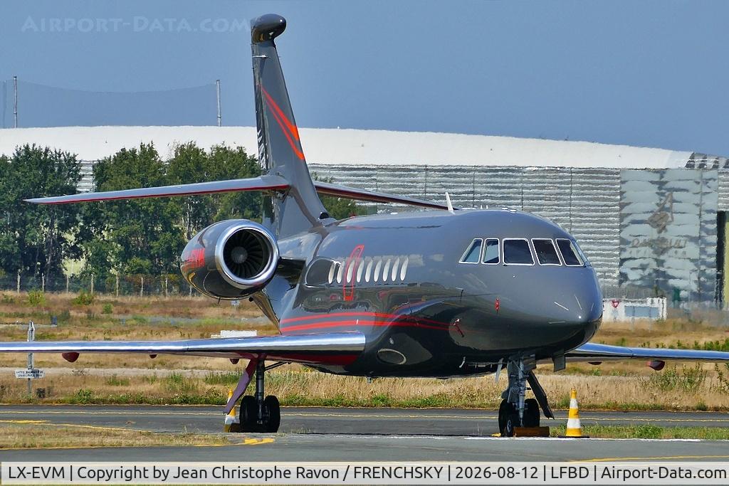 Aircraft LX-EVM, 2008 Dassault Falcon 2000EX, c/n 181, Geneva (GVA) Bordeaux (BOD) (SVW29VM), at LFBD, photo by Jean Christophe Ravon / FRENCHSKY