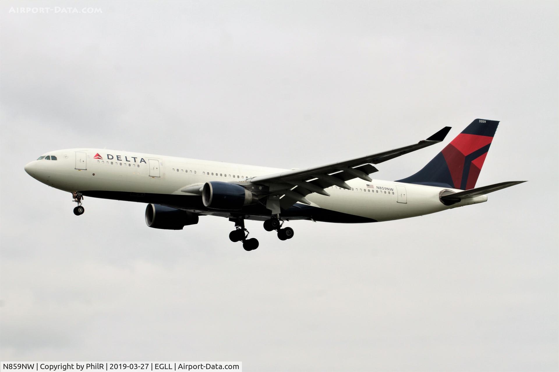 Aircraft N859NW, 2006 Airbus A330-223, c/n 0722, N859NW 2006 A330-200 Bedfont LHR, at EGLL, photo by PhilR