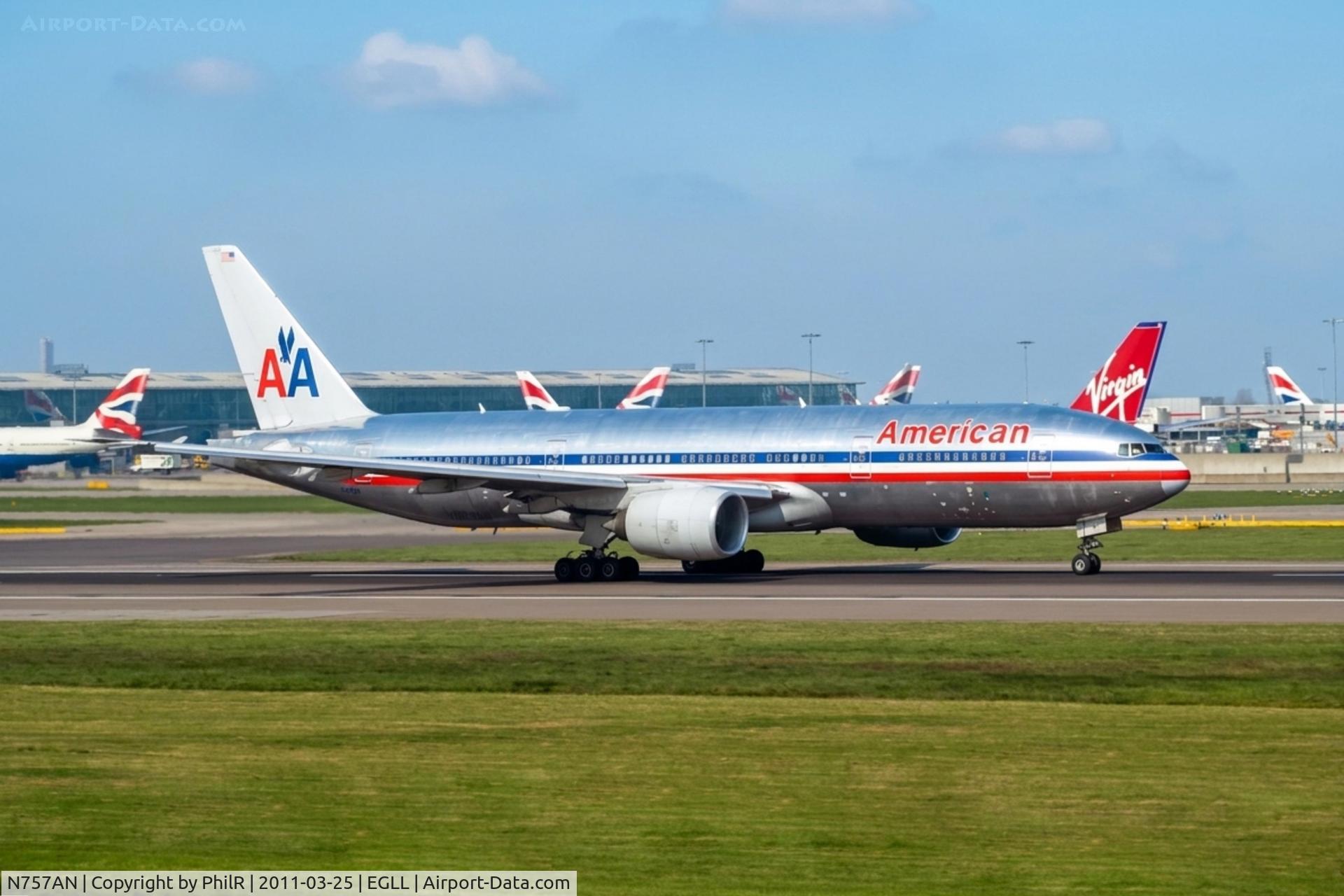 Aircraft N757AN, 2001 Boeing 777-223, c/n 32636, N757AN 2001 B777-200ER American LHR, at EGLL, photo by PhilR