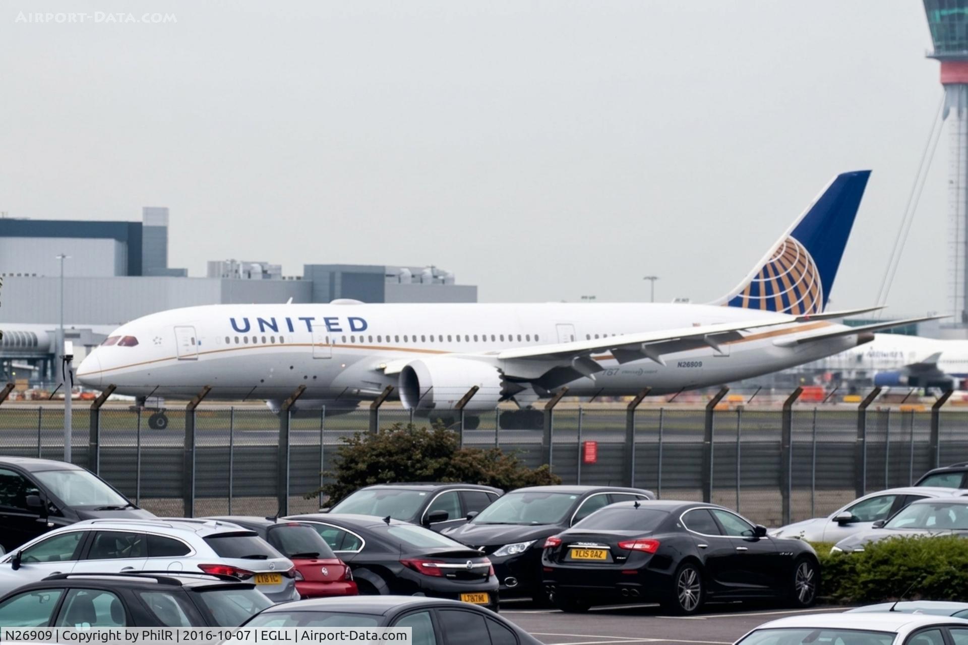 Aircraft N26909, 2013 Boeing 787-8 Dreamliner, c/n 34827 l/n 135, N26909 2013 B787-800 United LHR, at EGLL, photo by PhilR