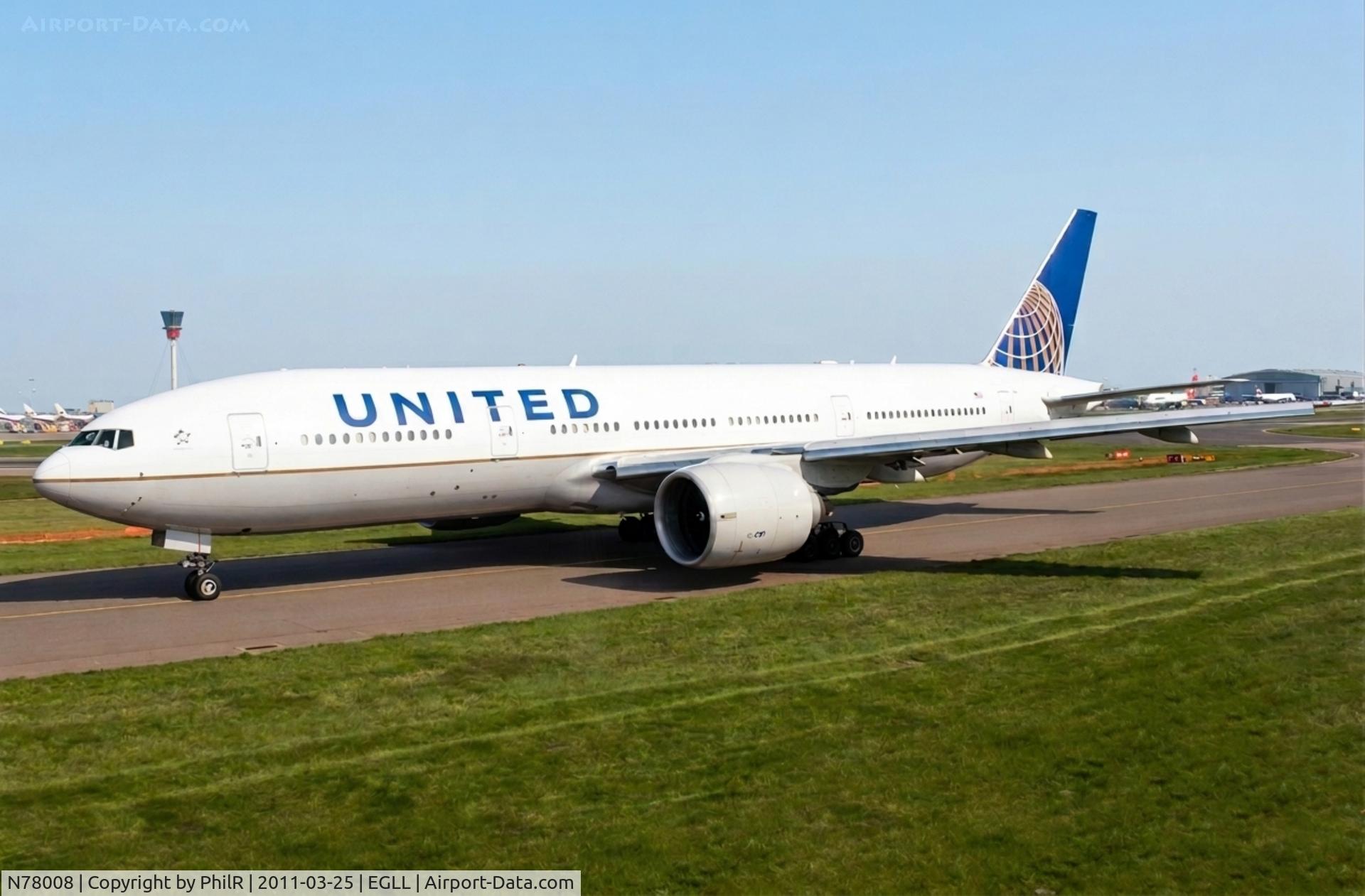 Aircraft N78008, 1999 Boeing 777-224/ER, c/n 29478, N78008 1999 B777-200ER United LHR, at EGLL, photo by PhilR