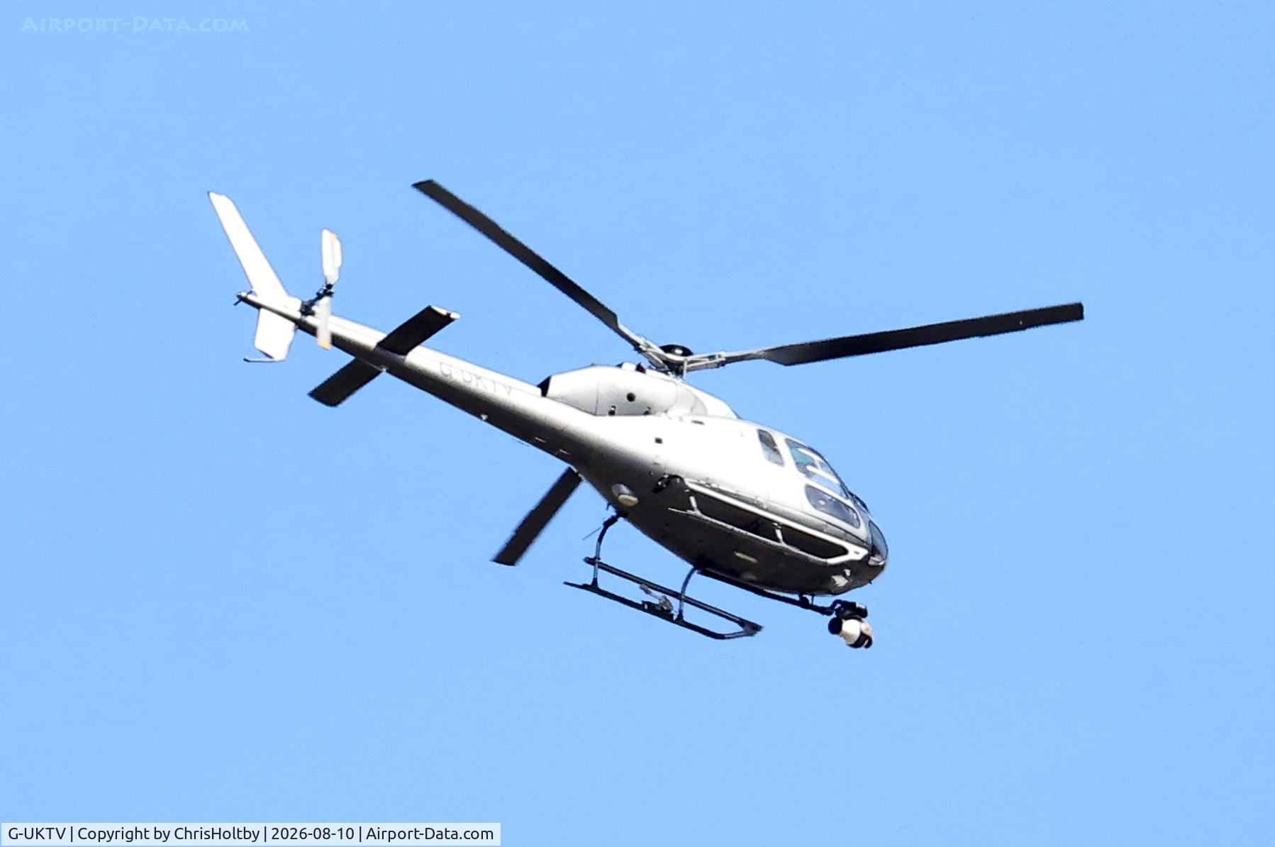 Aircraft G-UKTV, 1990 Aerospatiale AS-355F-2 Ecureuil 2, c/n 5169, Over Potters Bar, Herts, photo by ChrisHoltby