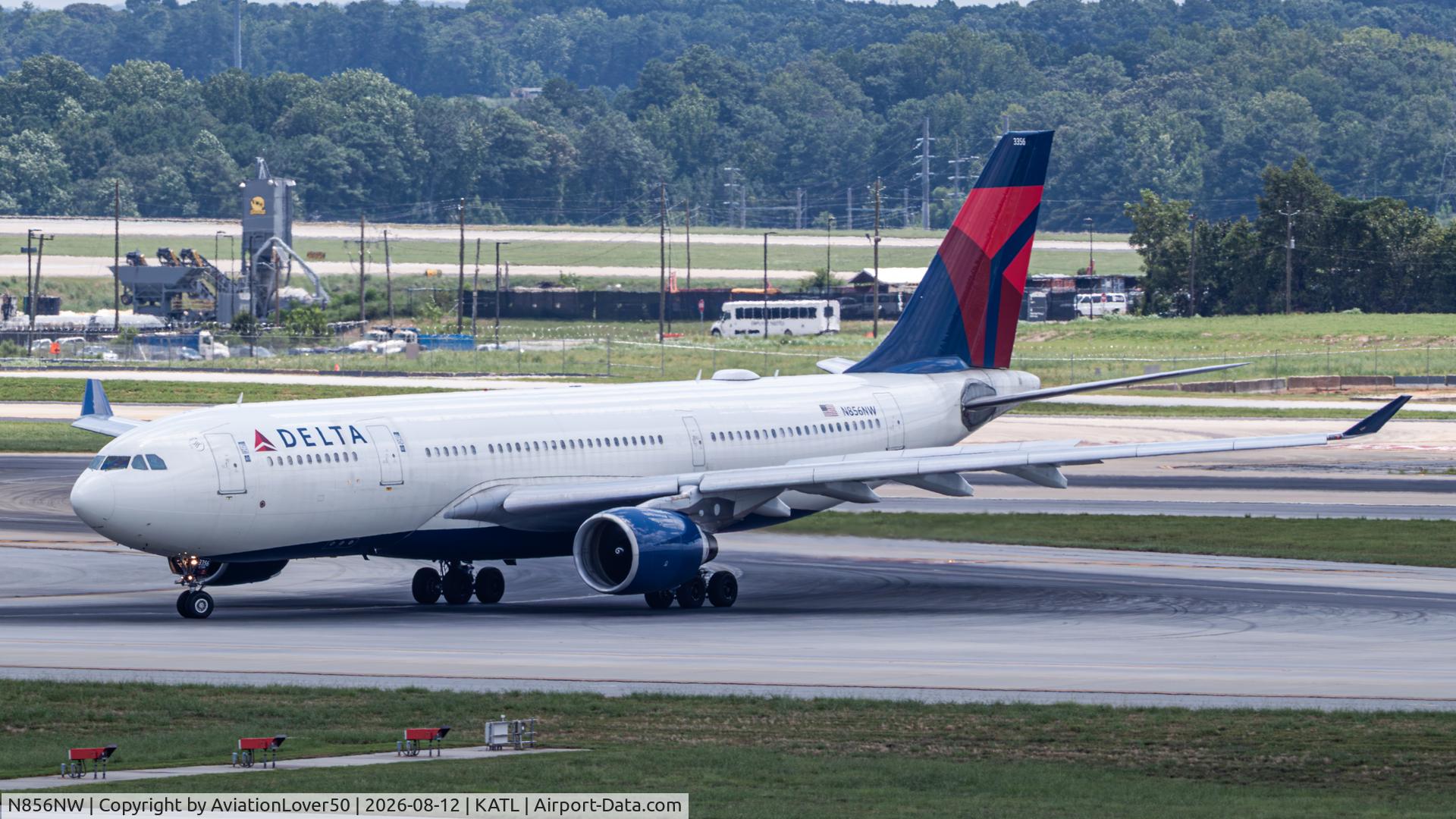 Aircraft N856NW, 2004 Airbus A330-223, c/n 0631, Delta A332, at KATL, photo by AviationLover50