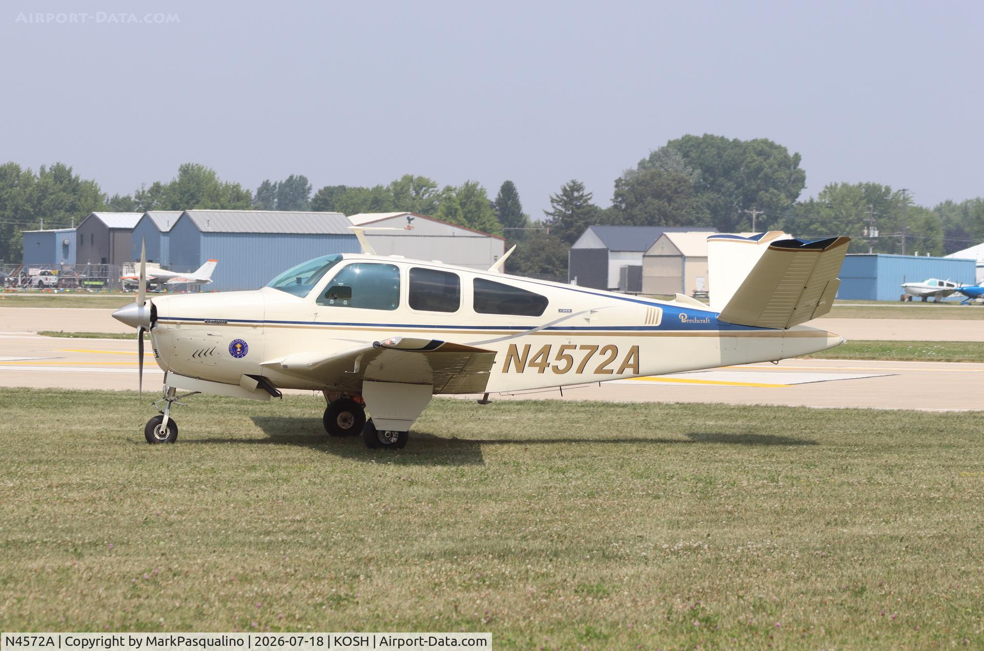 Aircraft N4572A, 1970 Beech V35B Bonanza, c/n D-9150, Beech V35B, at KOSH, photo by MarkPasqualino