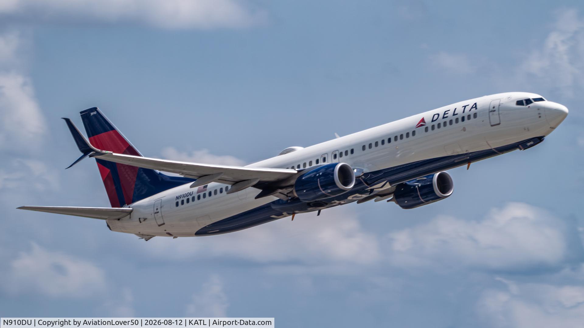 Aircraft N910DU, 2018 Boeing 737-932/ER, c/n 32011 l/n 7299, Delta 739ER, at KATL, photo by AviationLover50