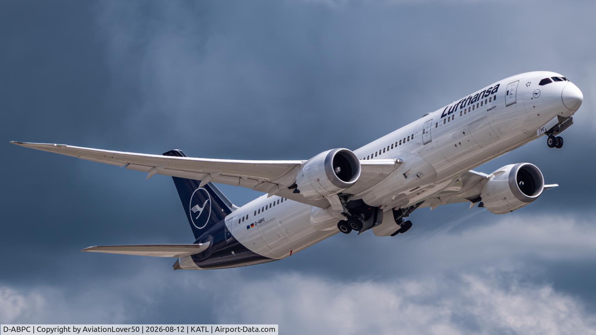 Aircraft D-ABPC, 2019 Boeing 787-9 Dreamliner, c/n 62733 l/n 887, Lufthansa 789, at KATL, photo by AviationLover50