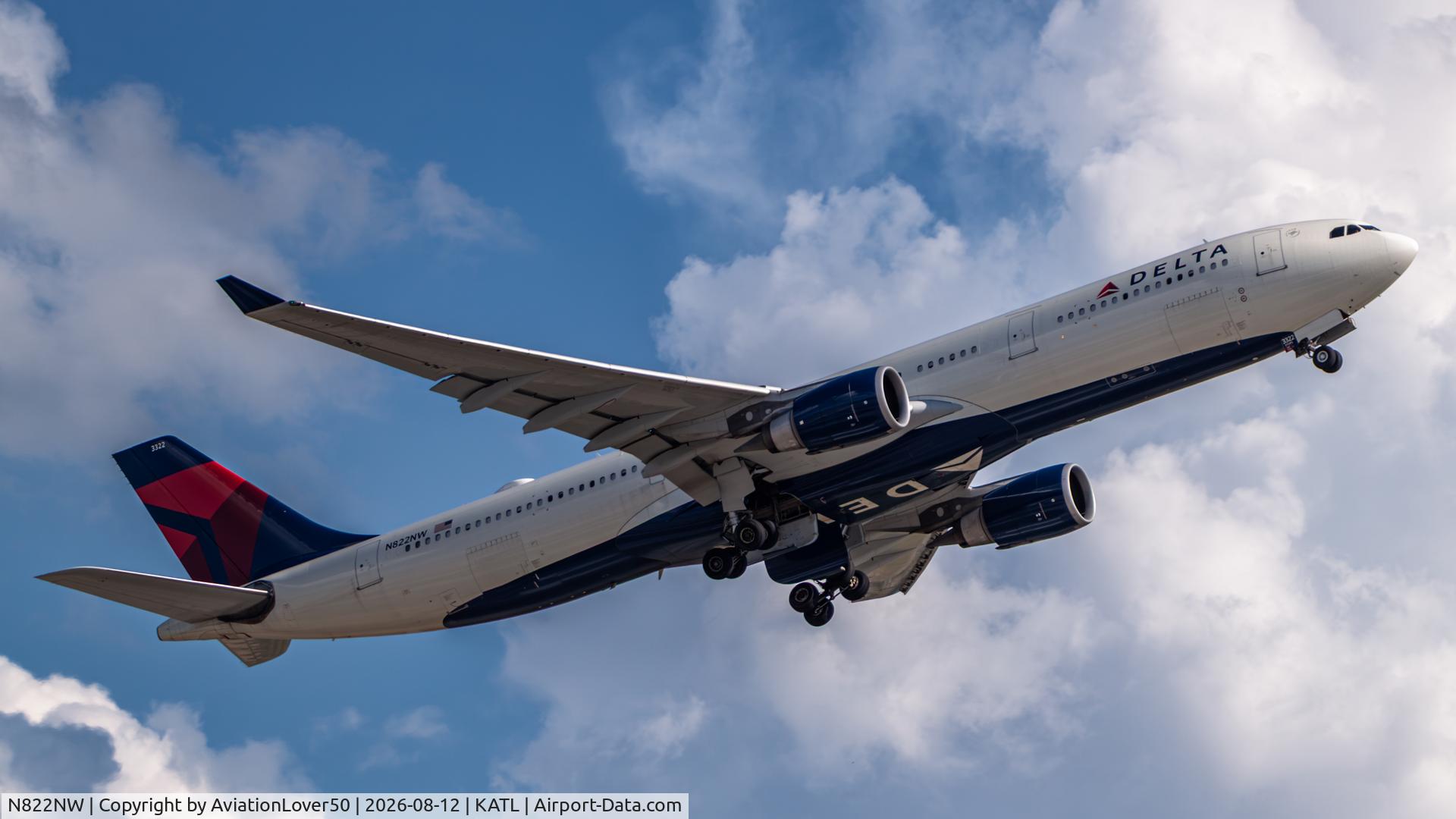 Aircraft N822NW, 2015 Airbus A330-302, c/n 1627, Delta A333, at KATL, photo by AviationLover50
