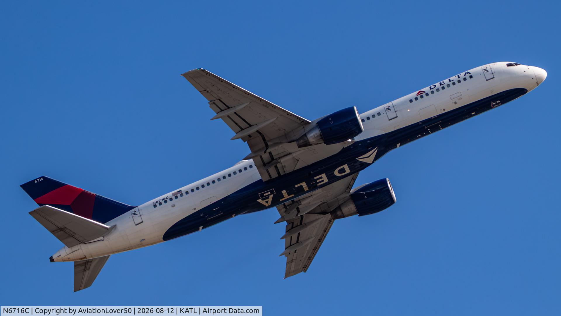 Aircraft N6716C, 2001 Boeing 757-232, c/n 30838, Delta 752, at KATL, photo by AviationLover50