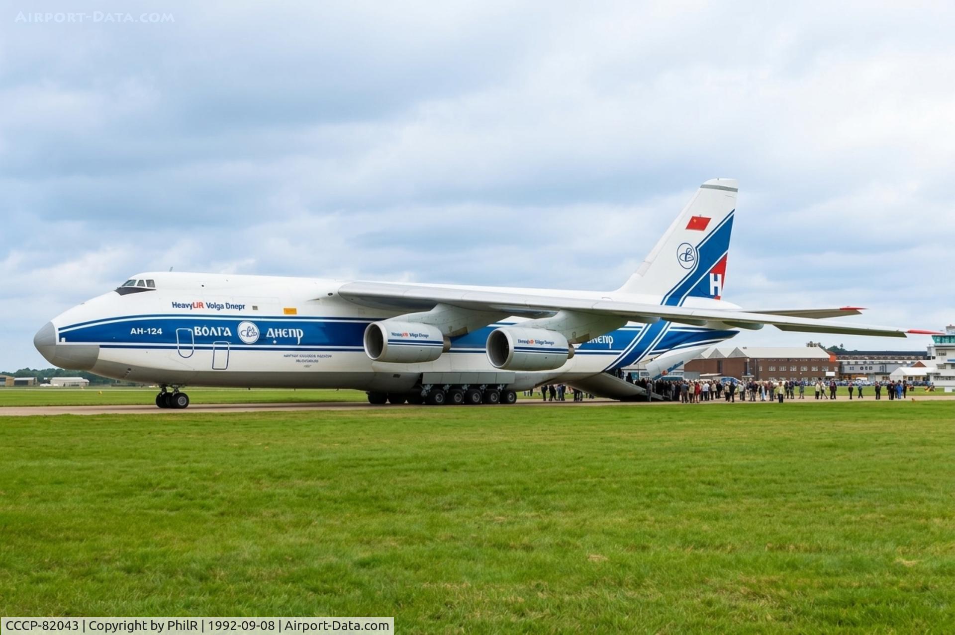 Aircraft CCCP-82043, 1990 Antonov An-124-100 Ruslan, c/n 9773054155101/0607 l/n 06-07, CCCP-82043 1990 An-124 Volga Dnepr-Heavyfift, photo by PhilR