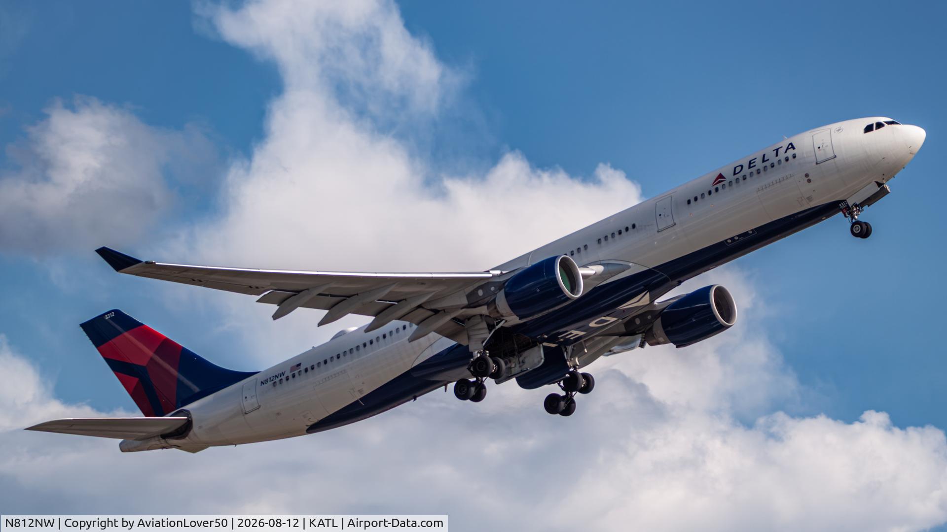 Aircraft N812NW, 2006 Airbus A330-323, c/n 0784, Delta A333, at KATL, photo by AviationLover50