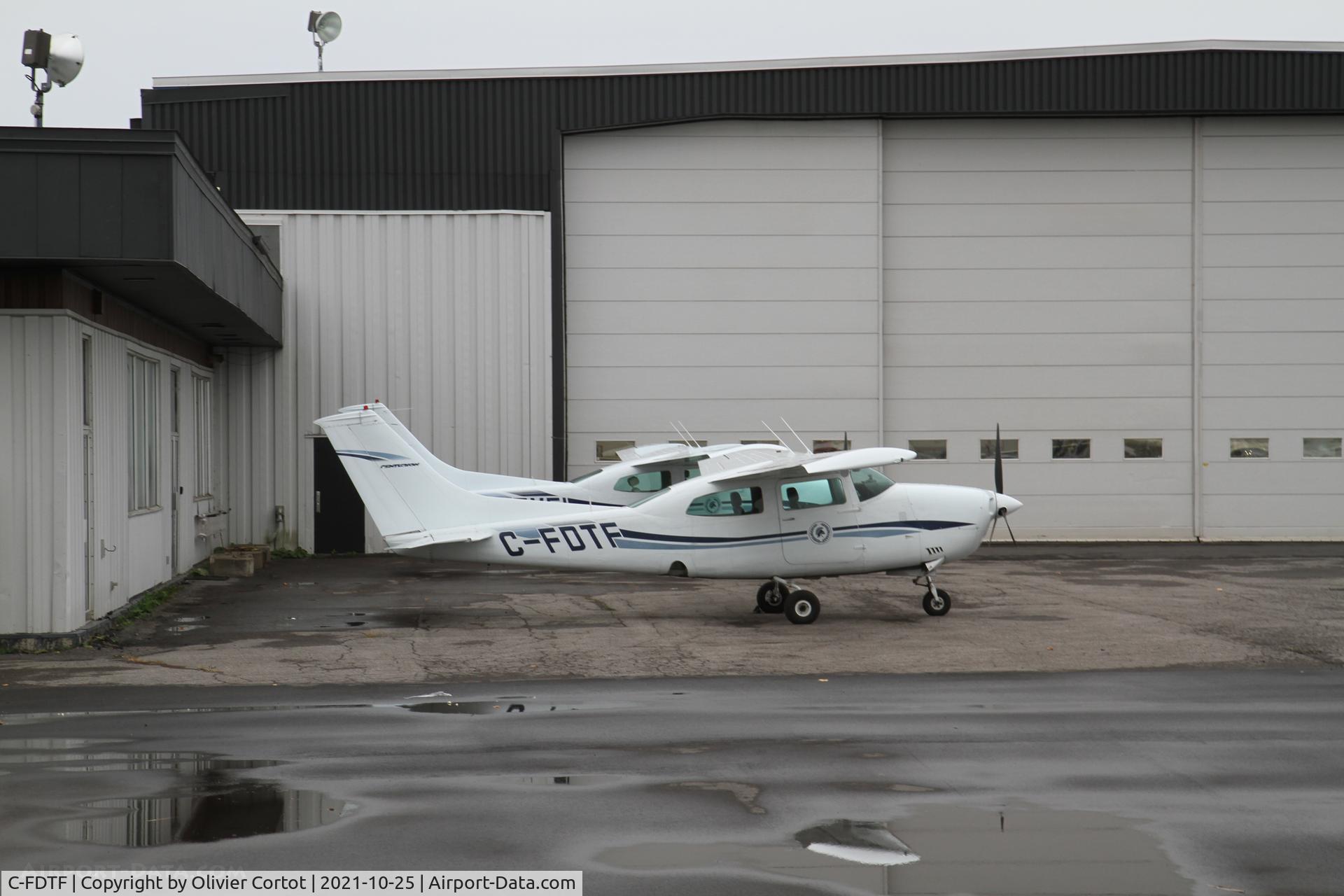 Aircraft C-FDTF, 1974 Cessna 210L Centurion, c/n 21060291, 2021, photo by Olivier Cortot