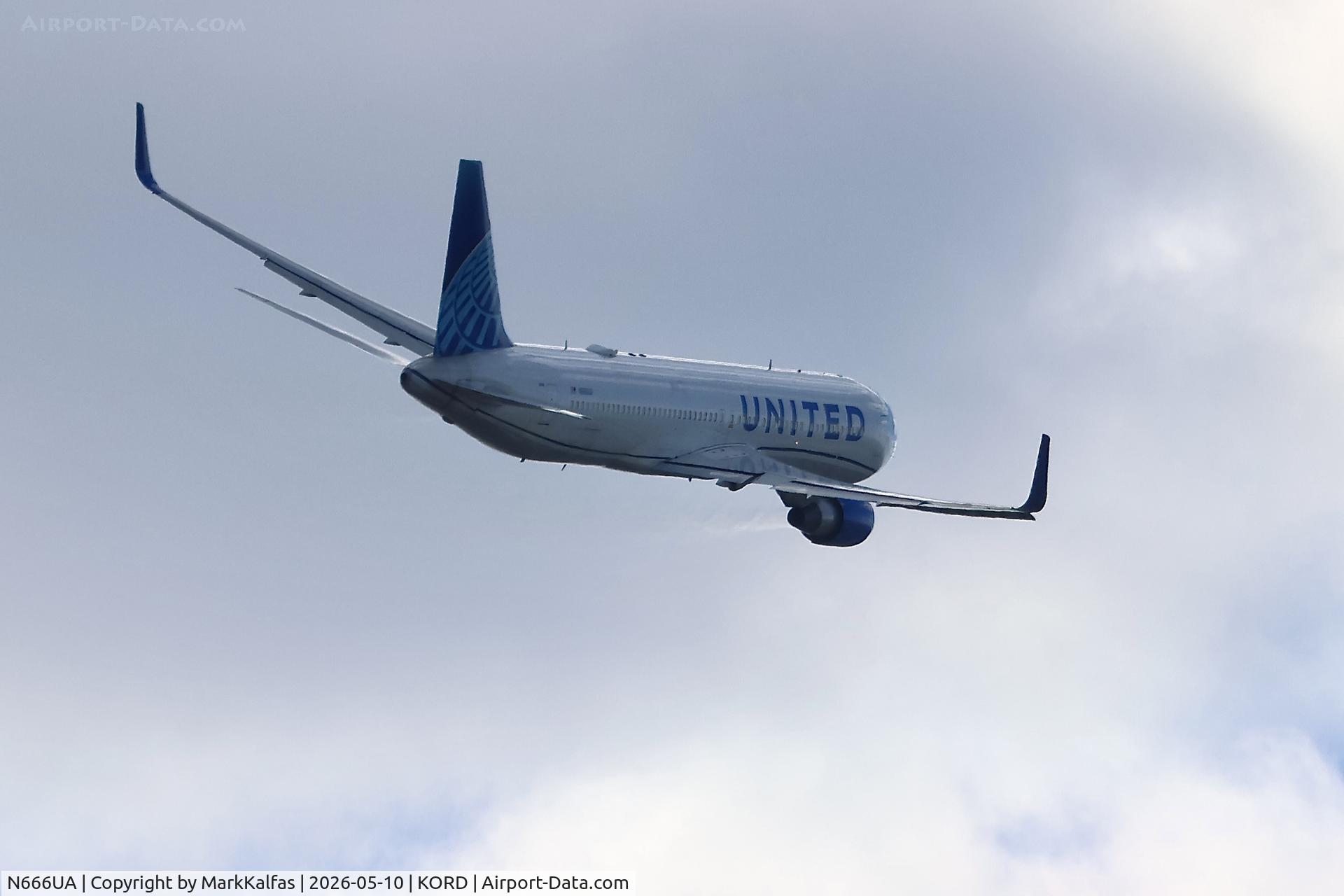Aircraft N666UA, Boeing 767-322, c/n 27186, B763 United Airlines Boeing 767-322 N666UA departing 28R KORD, at KORD, photo by MarkKalfas