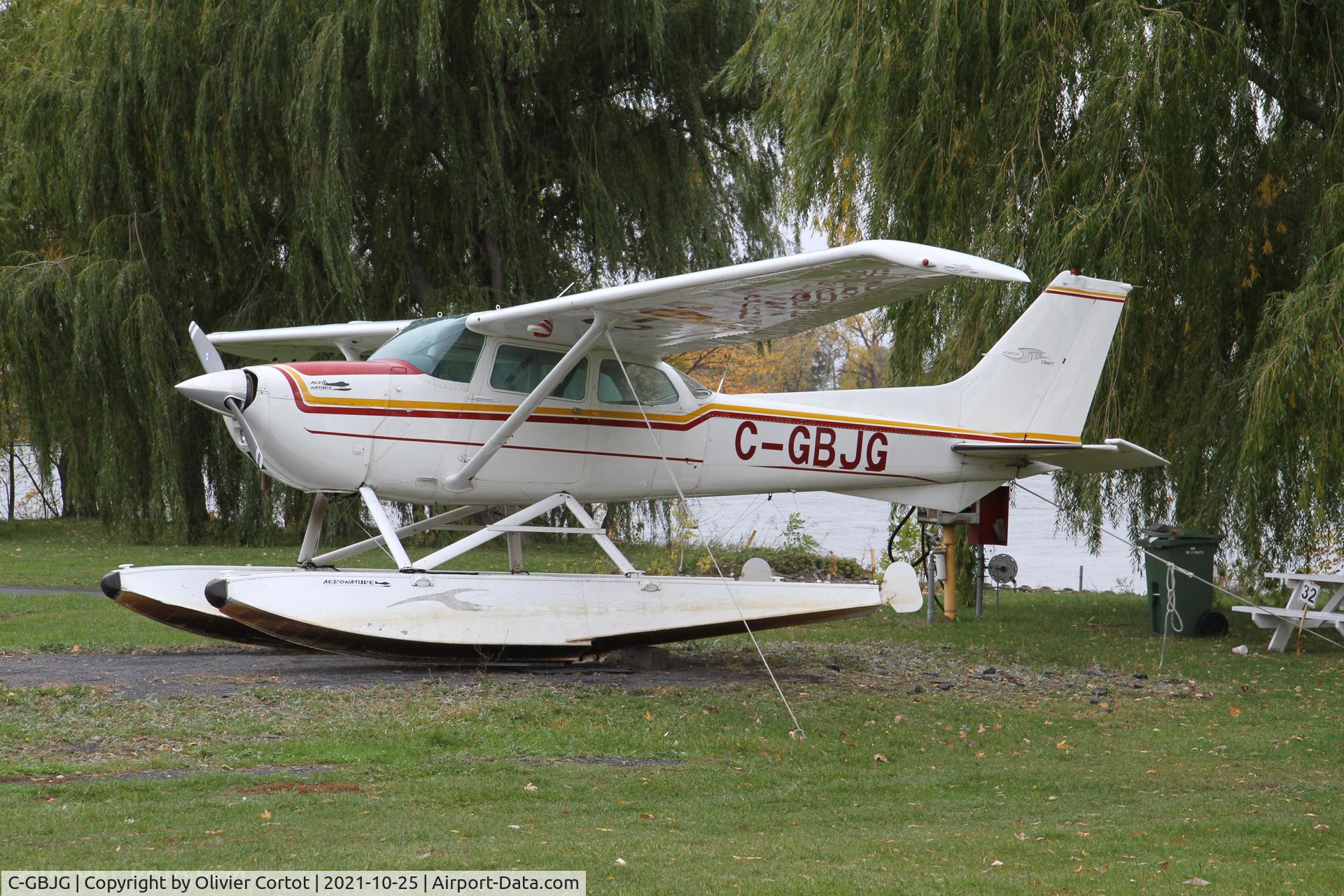 Aircraft C-GBJG, 1976 Cessna 172M, c/n 17266879, 2021, photo by Olivier Cortot