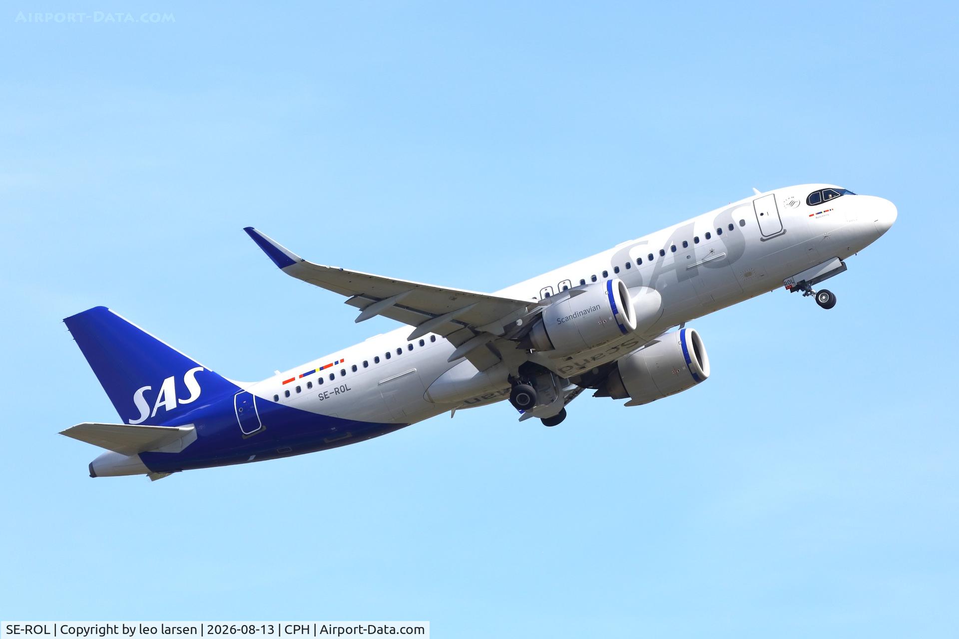 Aircraft SE-ROL, 2020 Airbus A320-251N, c/n 9352, Copenhagen 13.8.2026, at CPH, photo by leo larsen