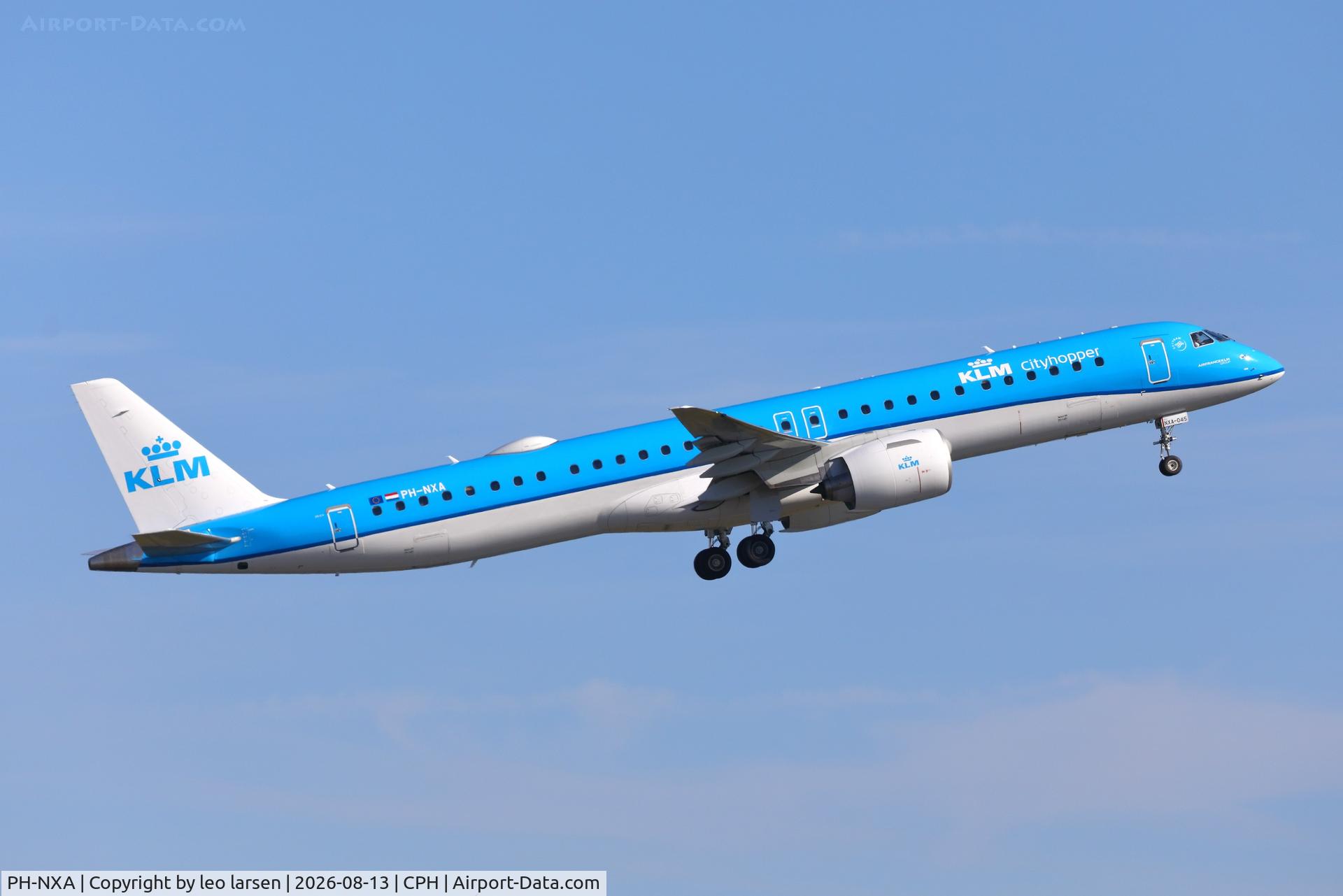 Aircraft PH-NXA, 2021 Embraer E195-E2 (ERJ-190-400STD), c/n 19020045, Copenhagen 13.8.2026, at CPH, photo by leo larsen