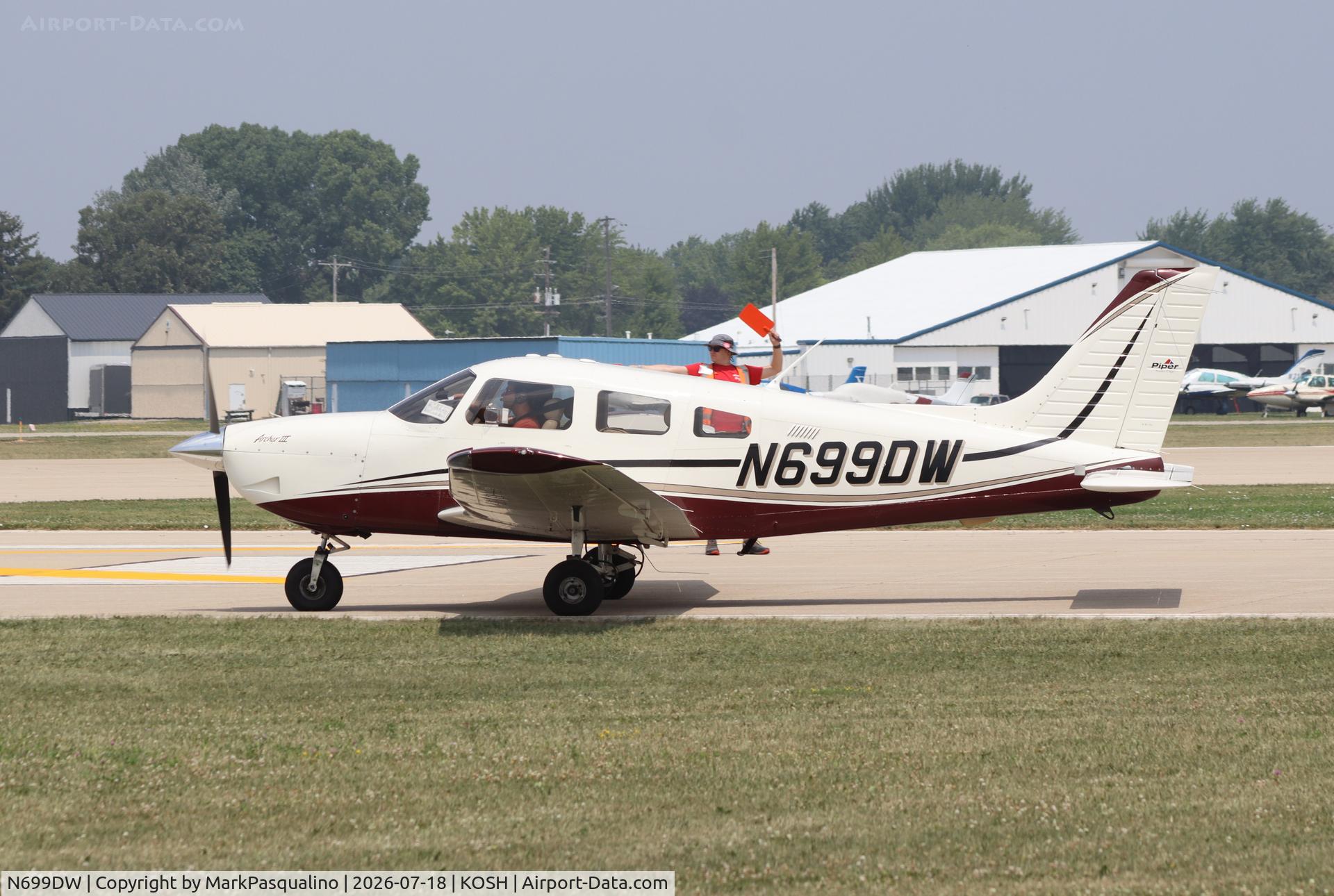 Aircraft N699DW, 2005 Piper PA-28-181, c/n 2843612, Piper PA-28-181, at KOSH, photo by MarkPasqualino