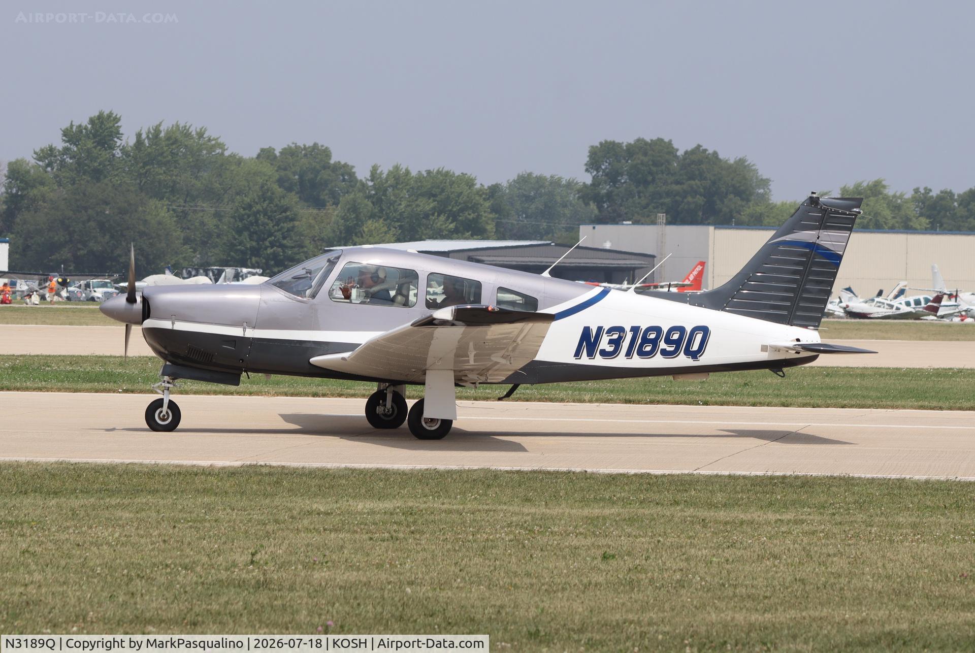 Aircraft N3189Q, 1977 Piper PA-28R-201 Cherokee Arrow III, c/n 28R-7737049, Piper PA-28R-201, at KOSH, photo by MarkPasqualino
