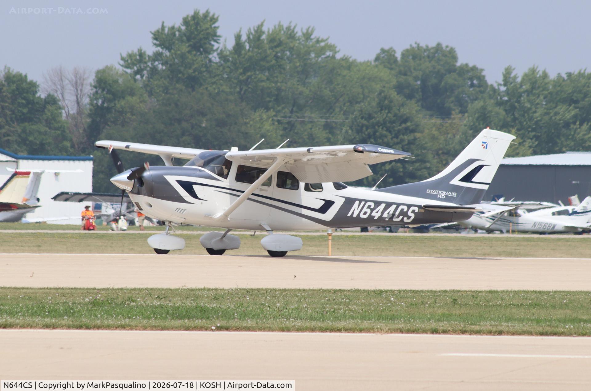 Aircraft N644CS, 2026 Textron Aviation Inc T206H, c/n T20609844, Cessna T206H, at KOSH, photo by MarkPasqualino