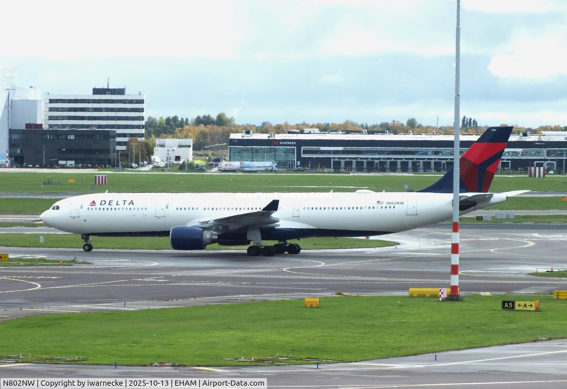 Aircraft N802NW, 2003 Airbus A330-323, c/n 0533, Airbus A330-323 of Delta Airlines at Amsterdam Schiphol airport, at EHAM, photo by iwarnecke