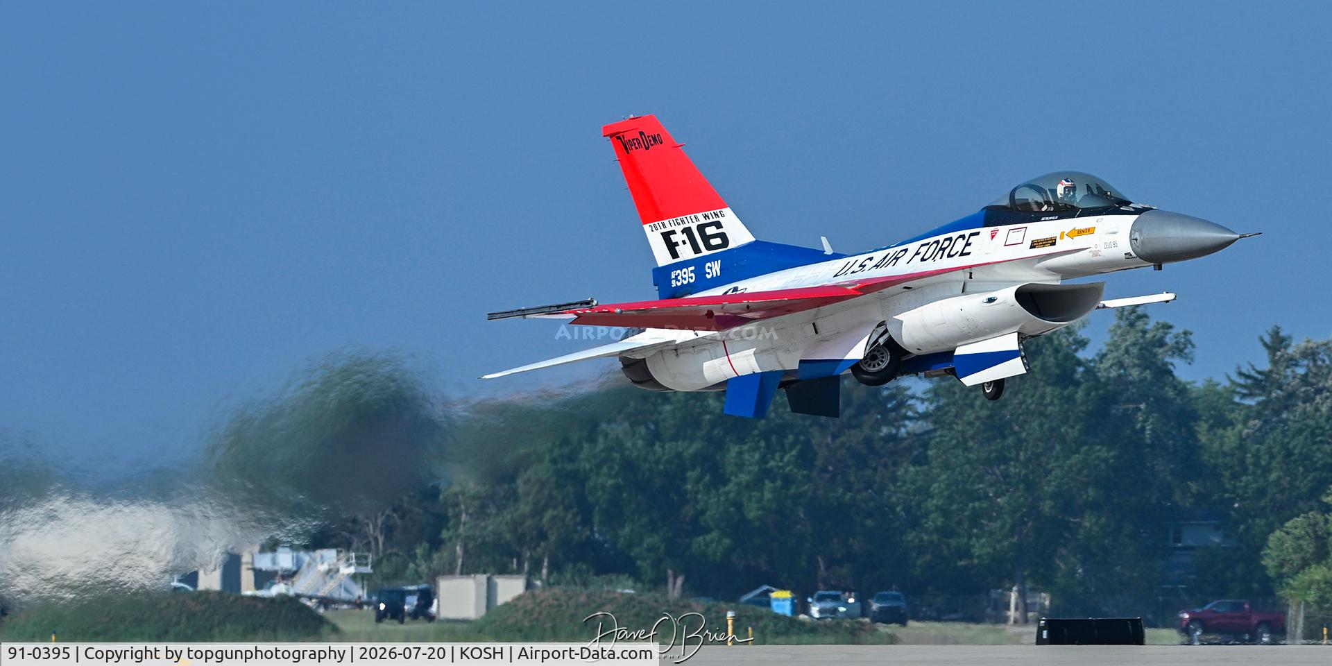Aircraft 91-0395, 1991 General Dynamics F-16CM Fighting Falcon, c/n CC-93, VIPER DEMO launching, at KOSH, photo by topgunphotography