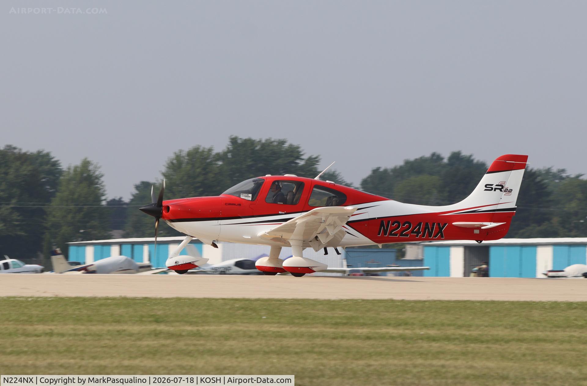 Aircraft N224NX, 2002 Cirrus Design Corp SR22, c/n 0170, Cirrus SR22, at KOSH, photo by MarkPasqualino