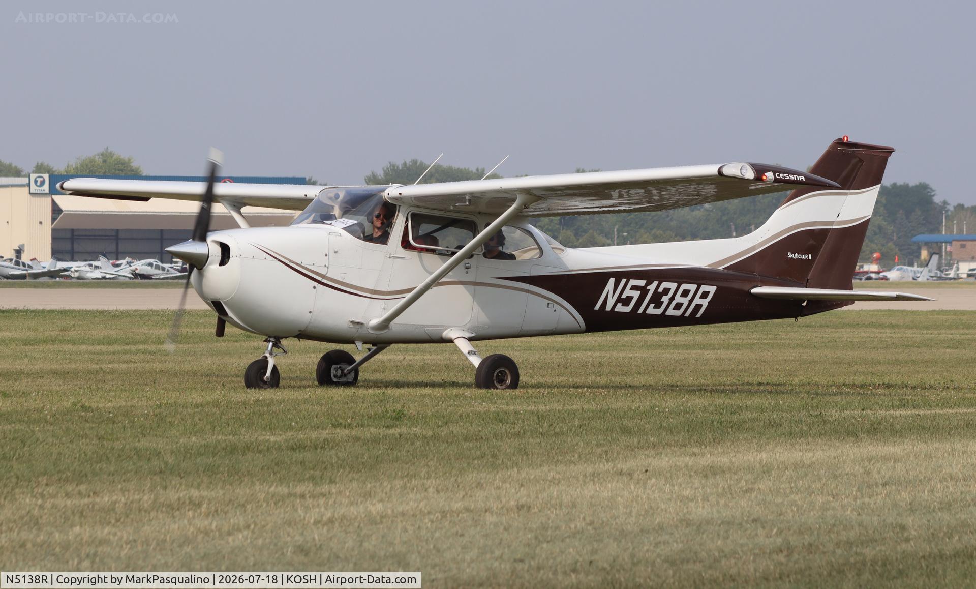 Aircraft N5138R, 1974 Cessna 172M Skyhawk II, c/n 17263355, Cessna 172M, at KOSH, photo by MarkPasqualino