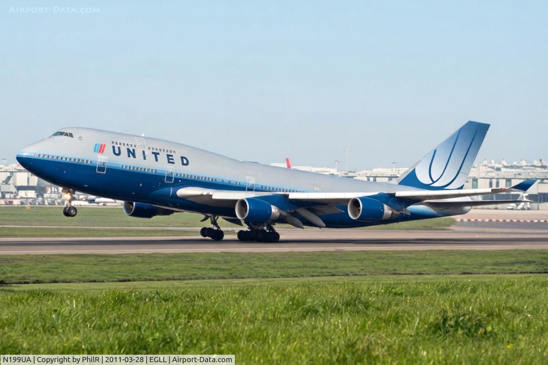Aircraft N199UA, 1997 Boeing 747-422, c/n 28717, N199UA B747-400 United LHR, at EGLL, photo by PhilR