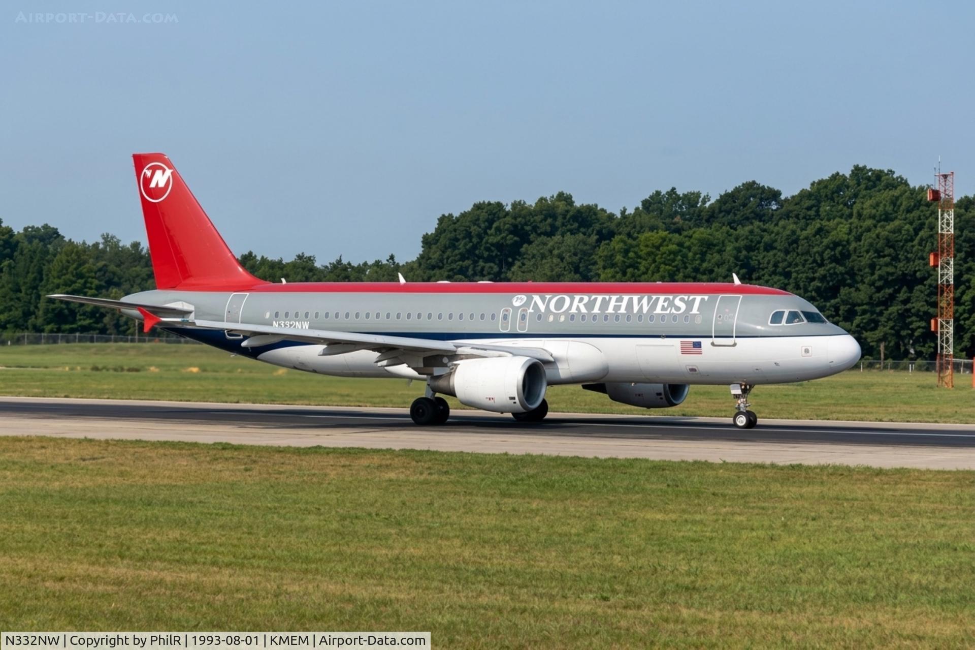 Aircraft N332NW, 1993 Boeing 737-3H4, c/n 26577, N332NW 1992 A320-200 Northwest MEM, at KMEM, photo by PhilR