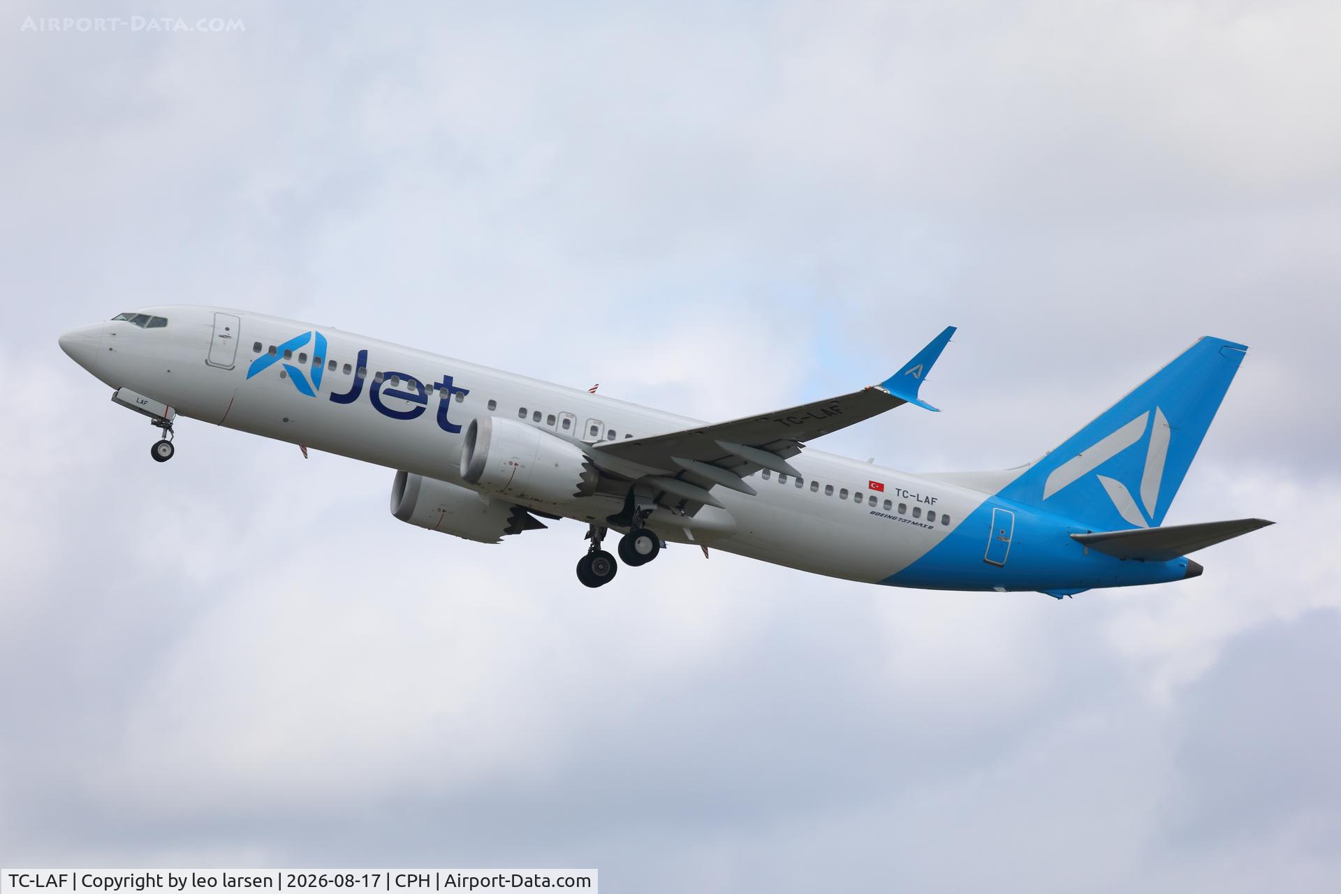 Aircraft TC-LAF, 2022 Boeing 737-8-MAX, c/n 65741 l/n 8282, Copenhagen 17.8.2026, at CPH, photo by leo larsen