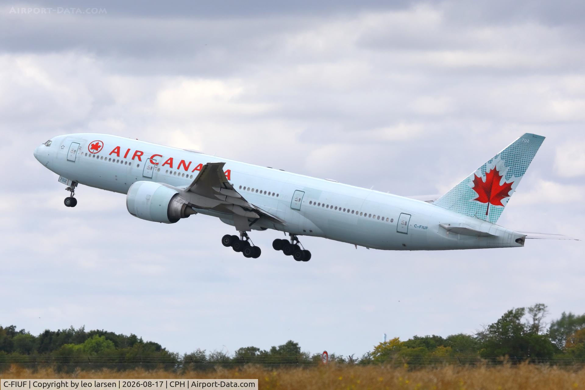 Aircraft C-FIUF, 2007 Boeing 777-233/LR, c/n 35243, Copenhagen 17.8.2026, at CPH, photo by leo larsen