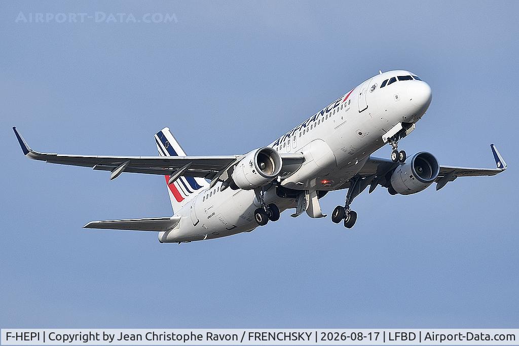 Aircraft F-HEPI, 2017 Airbus A320-214, c/n 7713, Bordeaux (BOD) Paris (CDG) AF7437, at LFBD, photo by Jean Christophe Ravon / FRENCHSKY