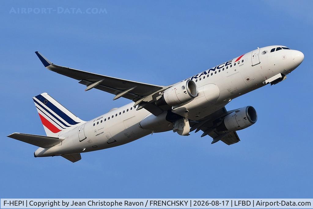 Aircraft F-HEPI, 2017 Airbus A320-214, c/n 7713, Bordeaux (BOD) Paris (CDG) AF7437, at LFBD, photo by Jean Christophe Ravon / FRENCHSKY