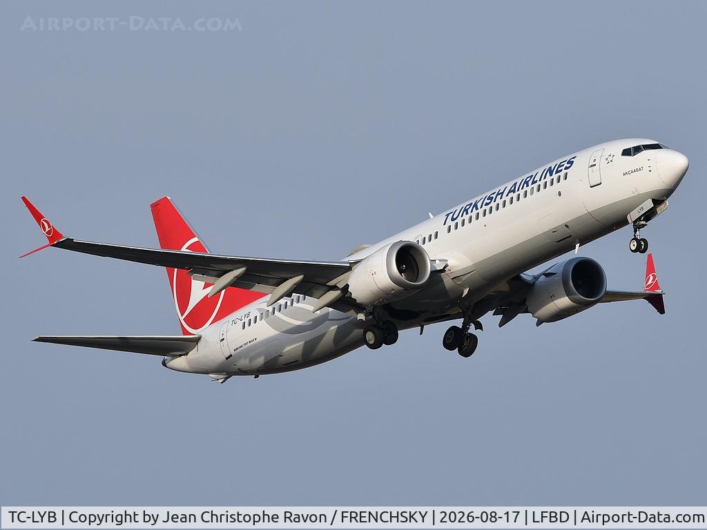 Aircraft TC-LYB, 2019 Boeing 737-9 MAX, c/n 60063, Bordeaux (BOD) Istanbul (IST) TK1392, at LFBD, photo by Jean Christophe Ravon / FRENCHSKY