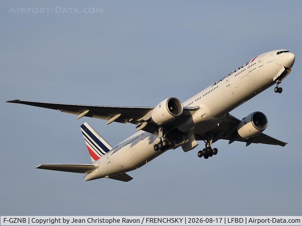 Aircraft F-GZNB, 2008 Boeing 777-328/ER, c/n 32964 l/n 715, Bordeaux (BOD) Paris (CDG) (AFR373V), at LFBD, photo by Jean Christophe Ravon / FRENCHSKY