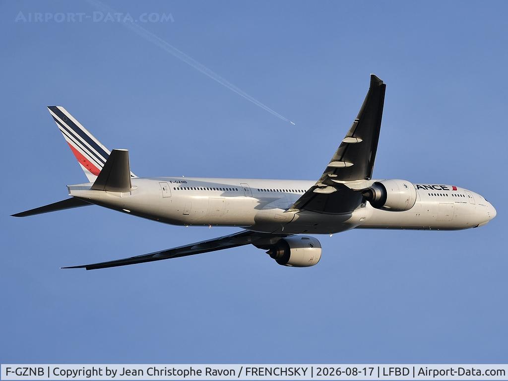 Aircraft F-GZNB, 2008 Boeing 777-328/ER, c/n 32964 l/n 715, Bordeaux (BOD) Paris (CDG) (AFR373V), at LFBD, photo by Jean Christophe Ravon / FRENCHSKY