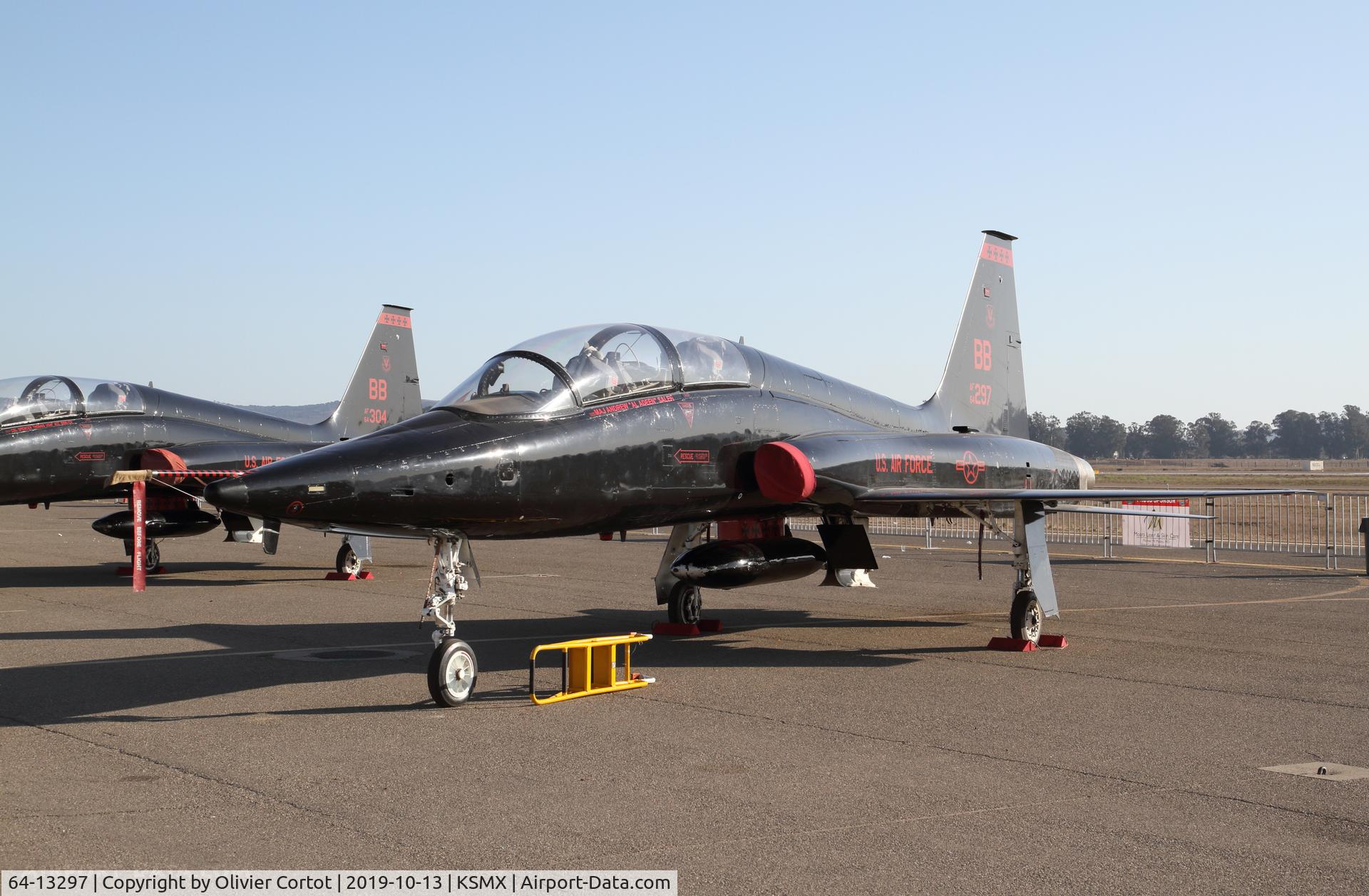 Aircraft 64-13297, 1964 Northrop T-38A Talon, c/n N.5726, Santa Maria airshow, at KSMX, photo by Olivier Cortot