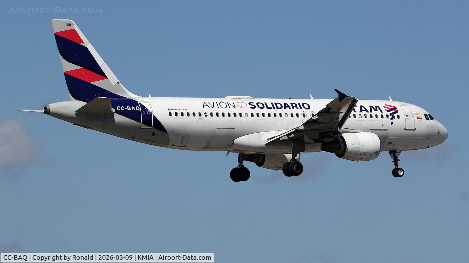 Aircraft CC-BAQ, 2011 Airbus A320-214, c/n 4839, at mia, at KMIA, photo by Ronald