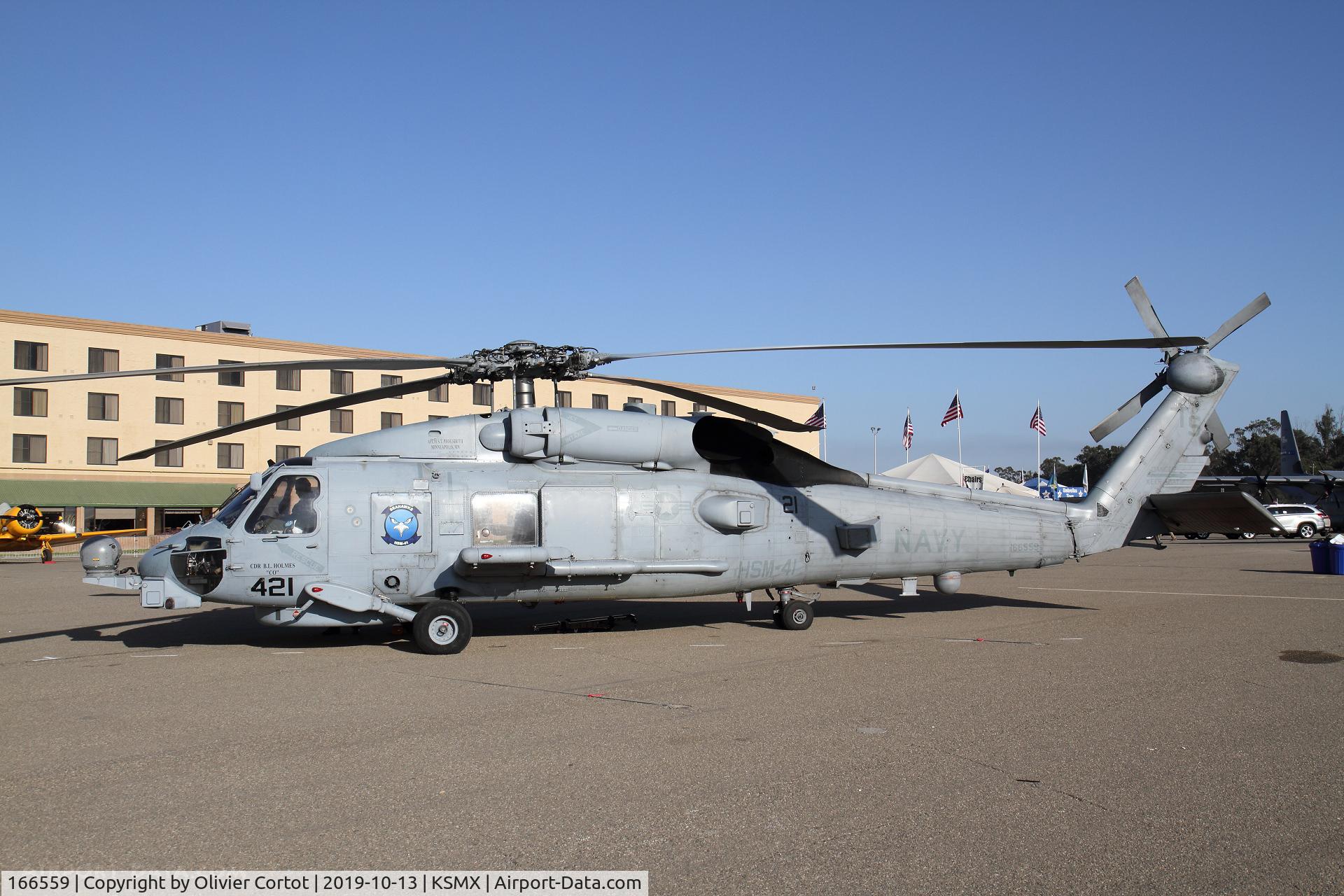 Aircraft 166559, Sikorsky MH-60R Strikehawk, c/n Not found 166559, 2019 airshow, at KSMX, photo by Olivier Cortot