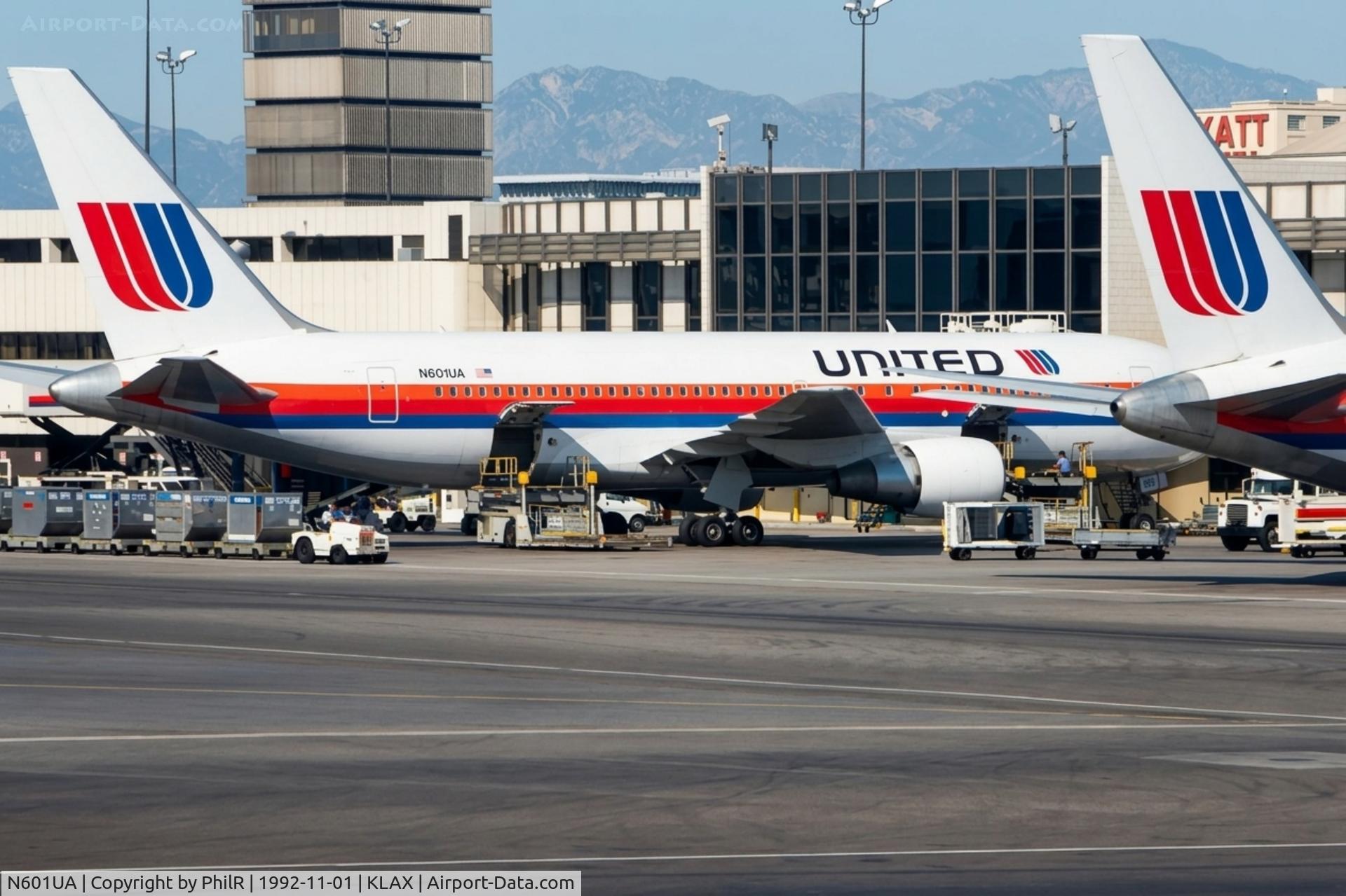 Aircraft N601UA, 1983 Boeing 767-222, c/n 21862, N601UA 1983 B767-200 United LAX, at KLAX, photo by PhilR
