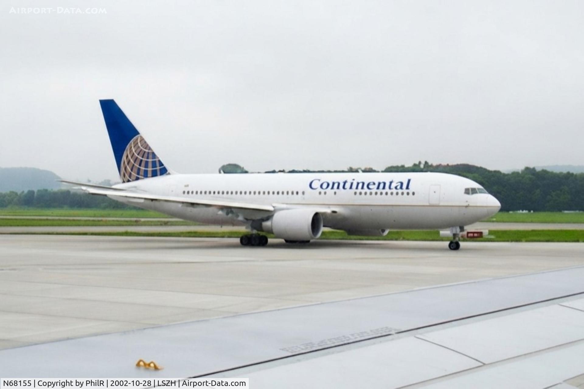 Aircraft N68155, 2001 Boeing 767-224, c/n 30434 l/n 825, N68155 B767-200ER Continental ZRH, at LSZH, photo by PhilR