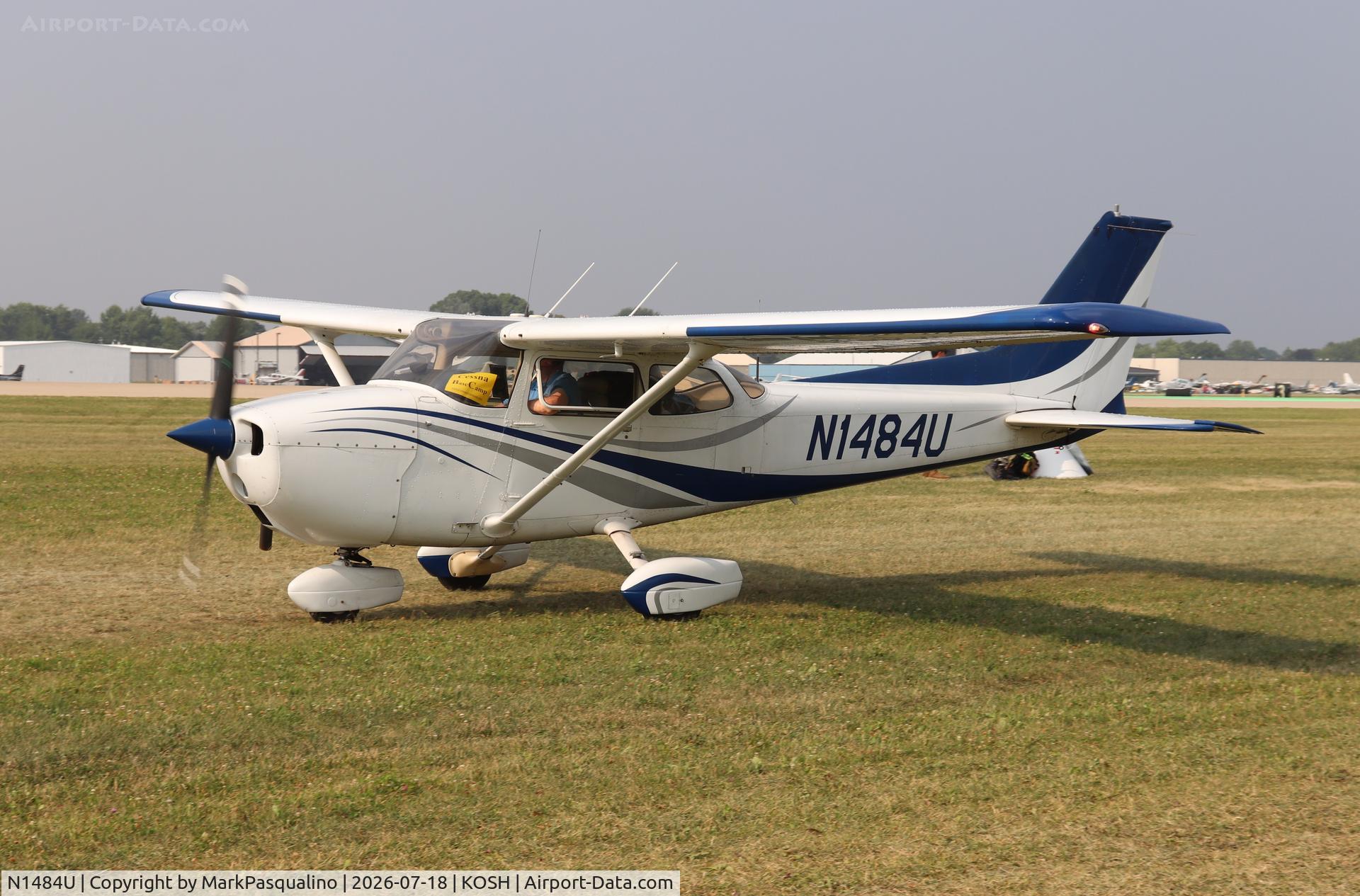 Aircraft N1484U, 1976 Cessna 172M, c/n 17267151, Cessna 172M, at KOSH, photo by MarkPasqualino
